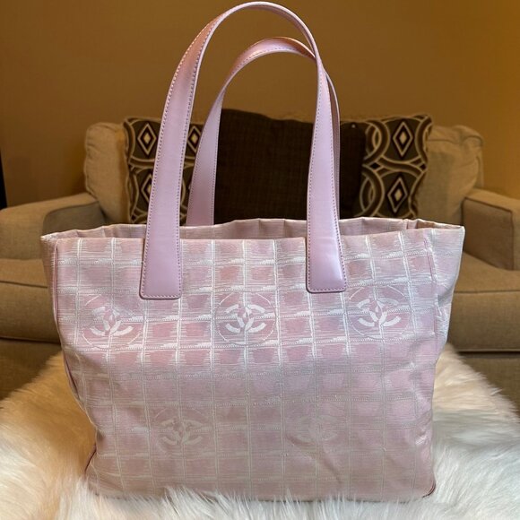 Authentic Chanel CC Logo Travel Line Large Nylon Tote Bag Light Pink - Picture 3 of 16